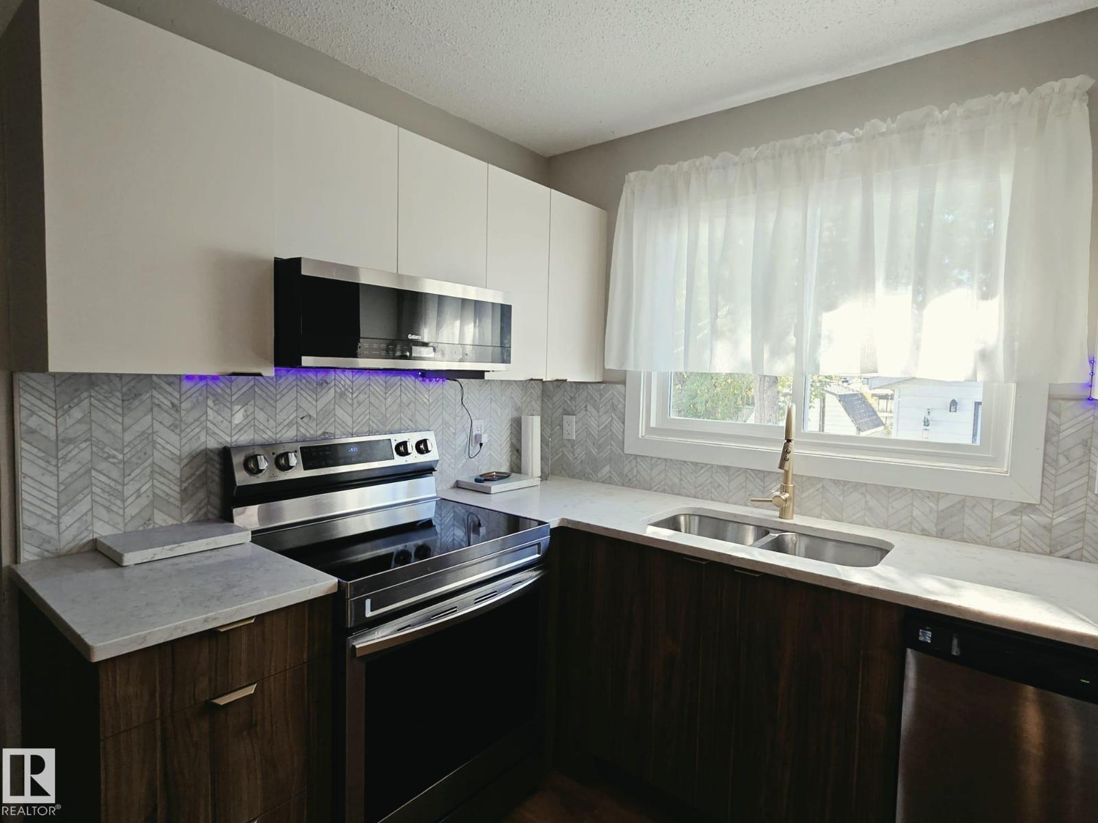 5807 51 Av Property Photo 20