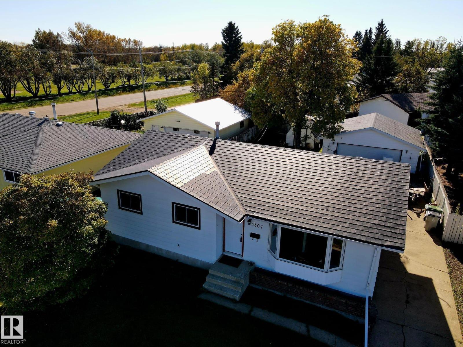 5807 51 Av Property Photo 32