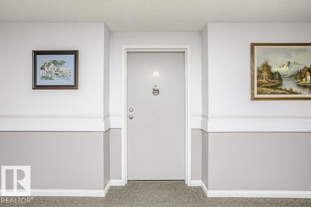 #207 4906 47 Av Property Photo 6