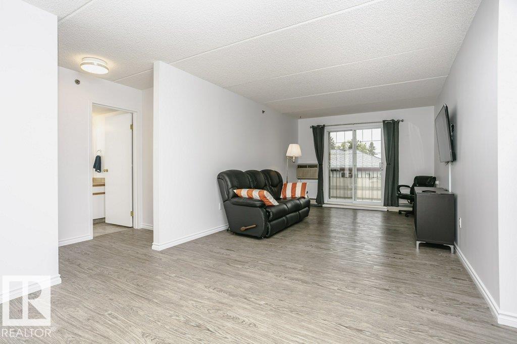 #207 4906 47 Av Property Photo 19