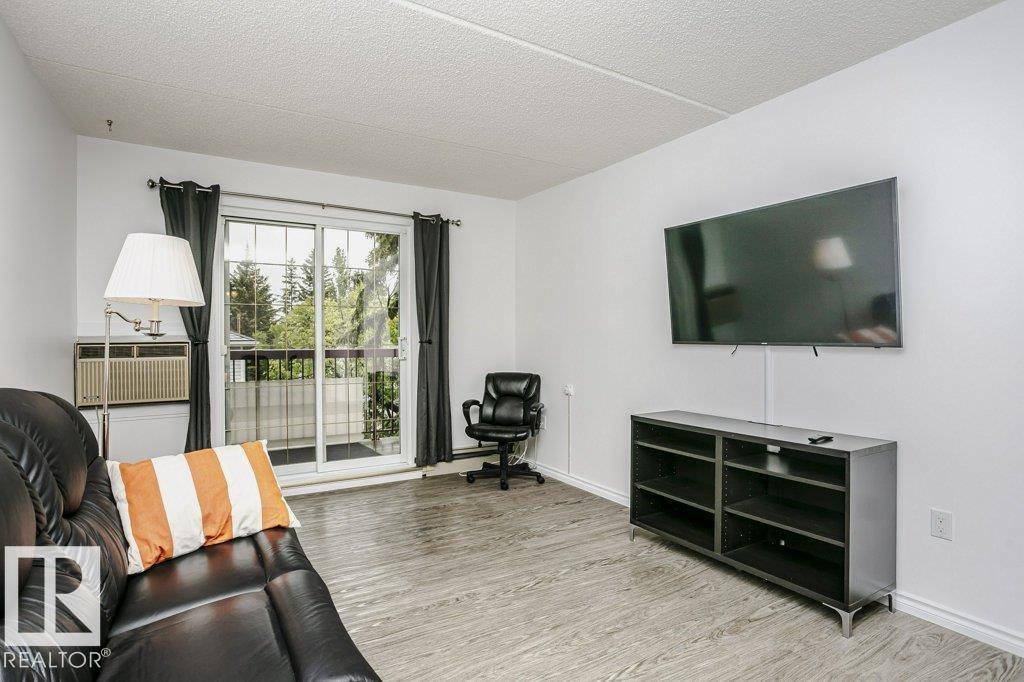 #207 4906 47 Av Property Photo 24