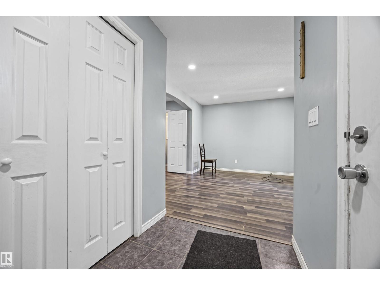 9626 106 Av Nw Property Photo 3
