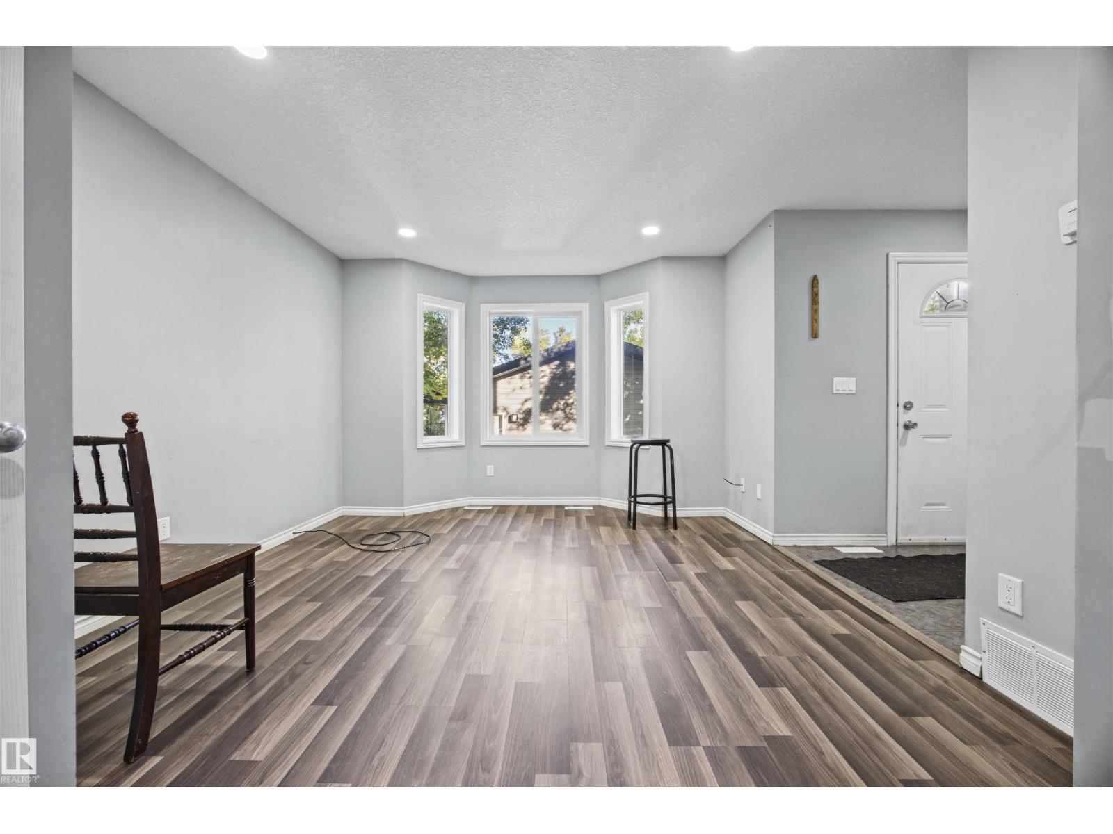 9626 106 Av Nw Property Photo 7