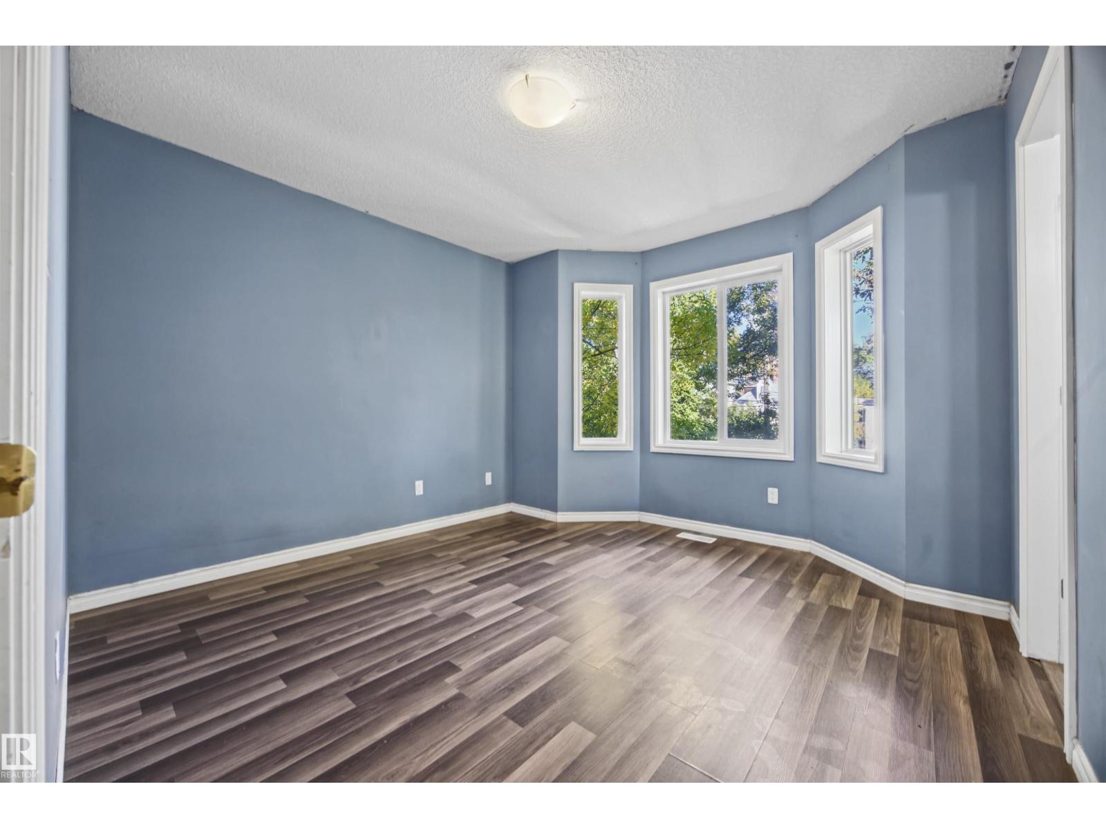 9626 106 Av Nw Property Photo 21