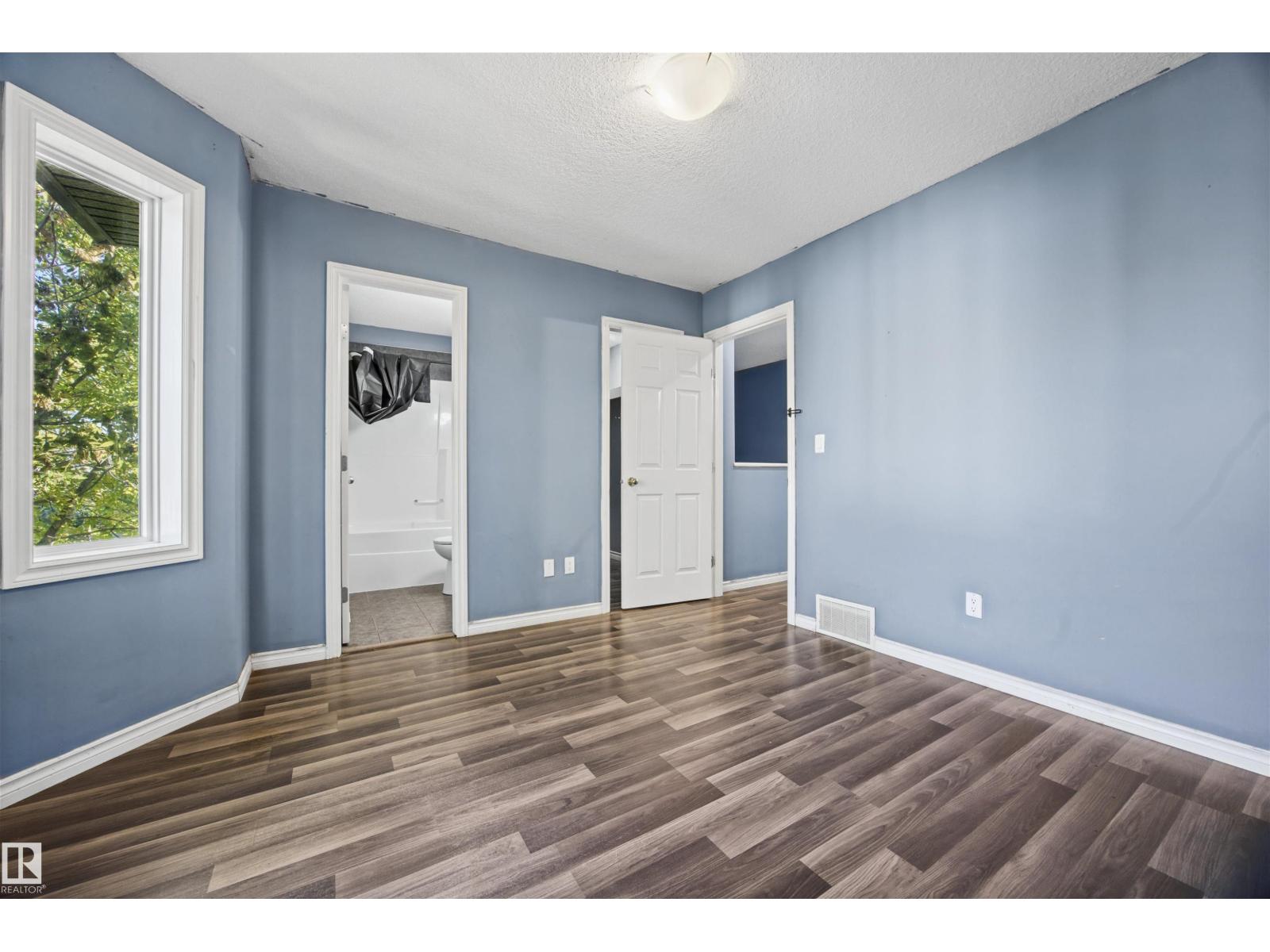 9626 106 Av Nw Property Photo 22