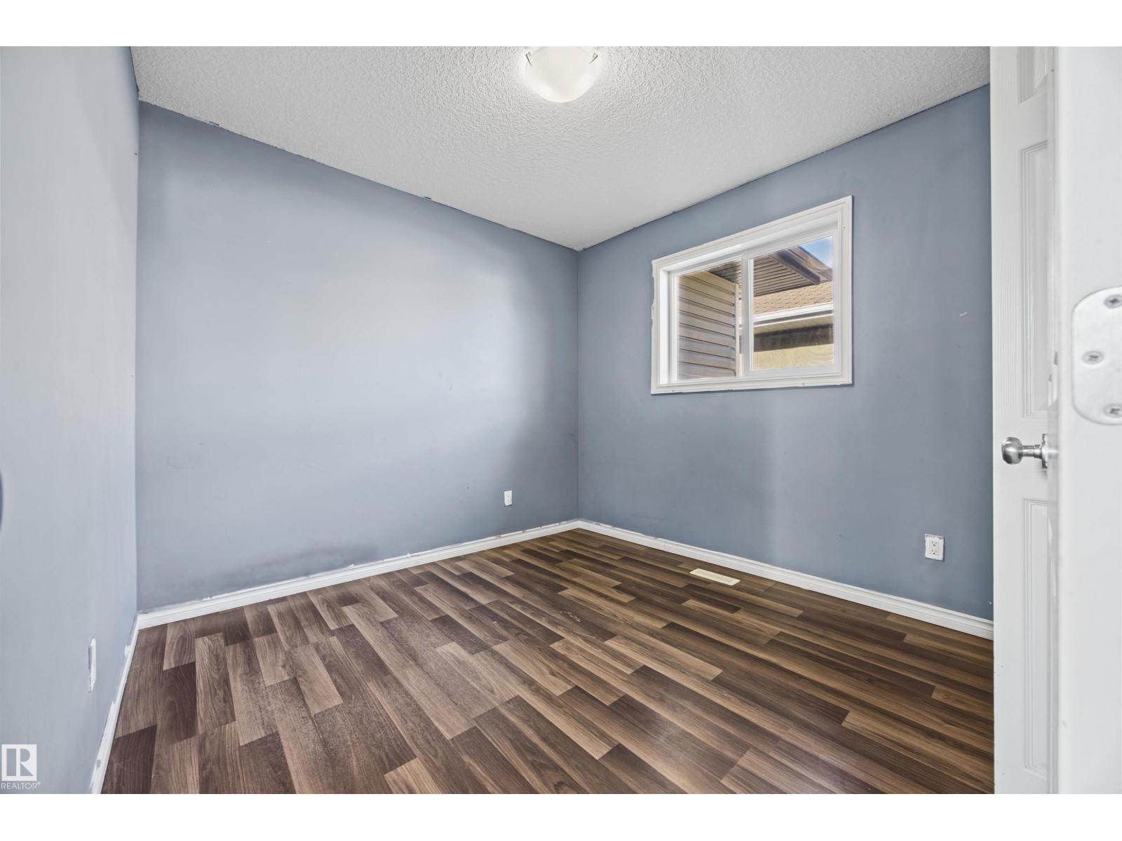 9626 106 Av Nw Property Photo 29