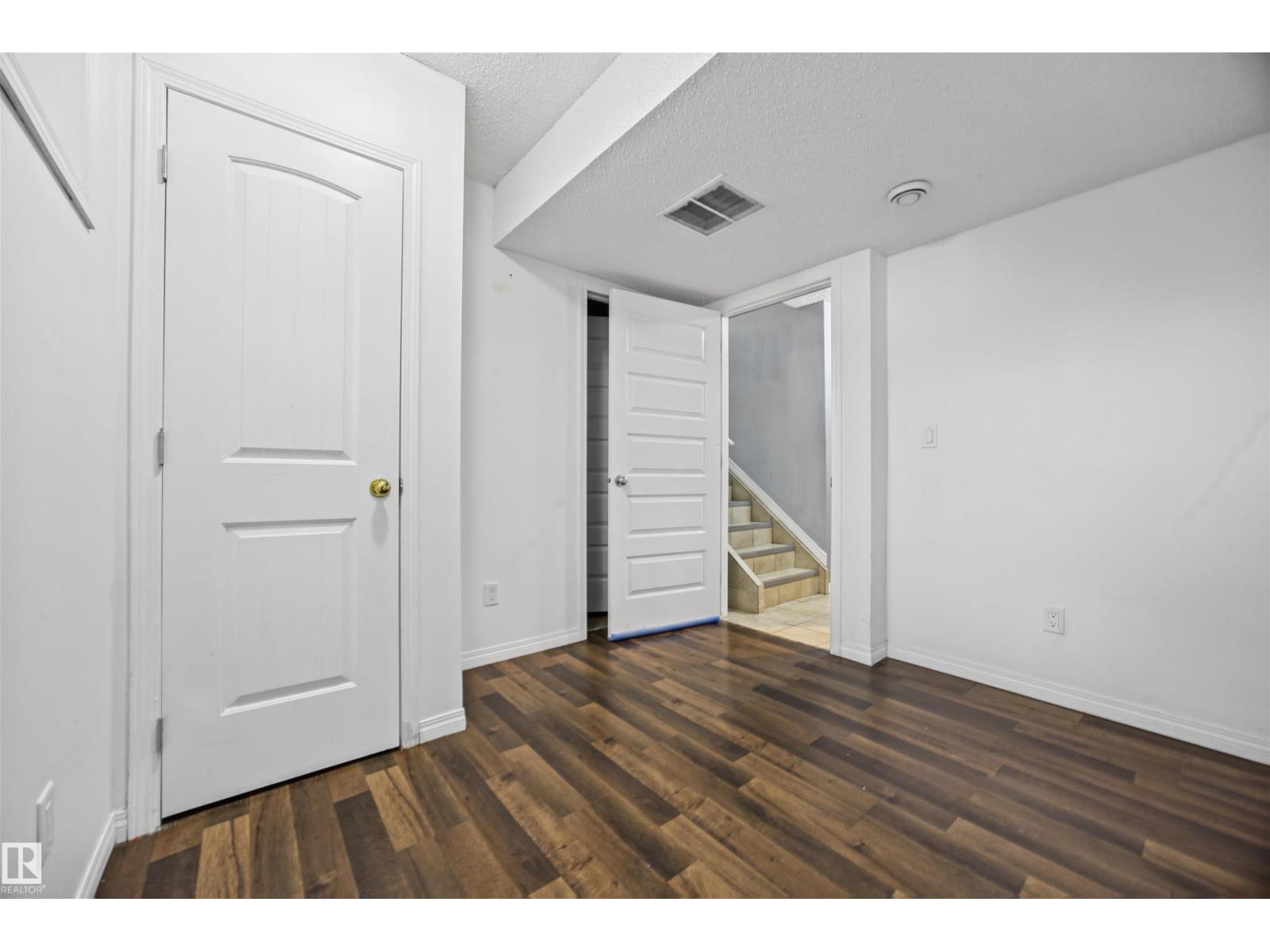 9626 106 Av Nw Property Photo 34