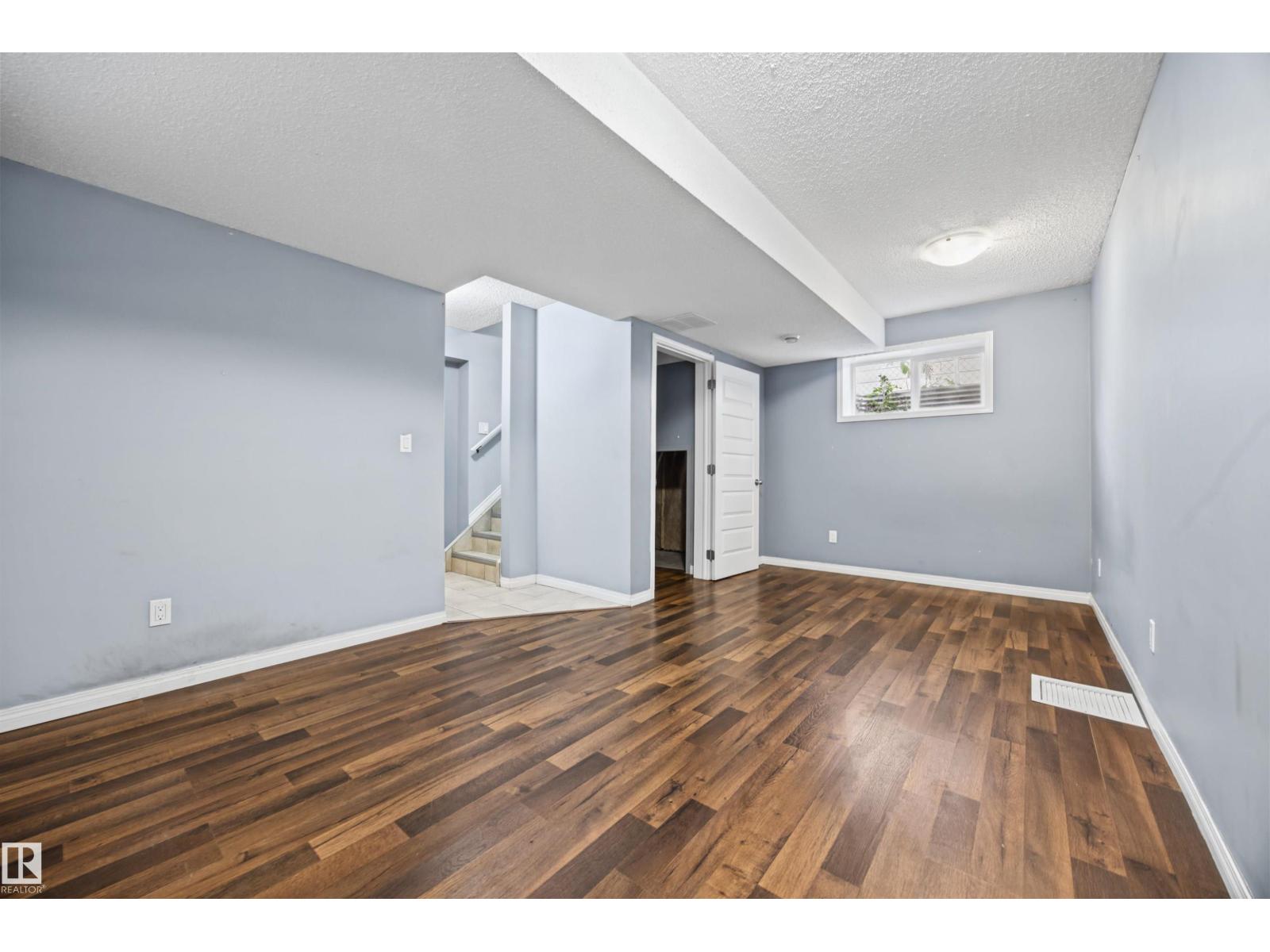 9626 106 Av Nw Property Photo 39