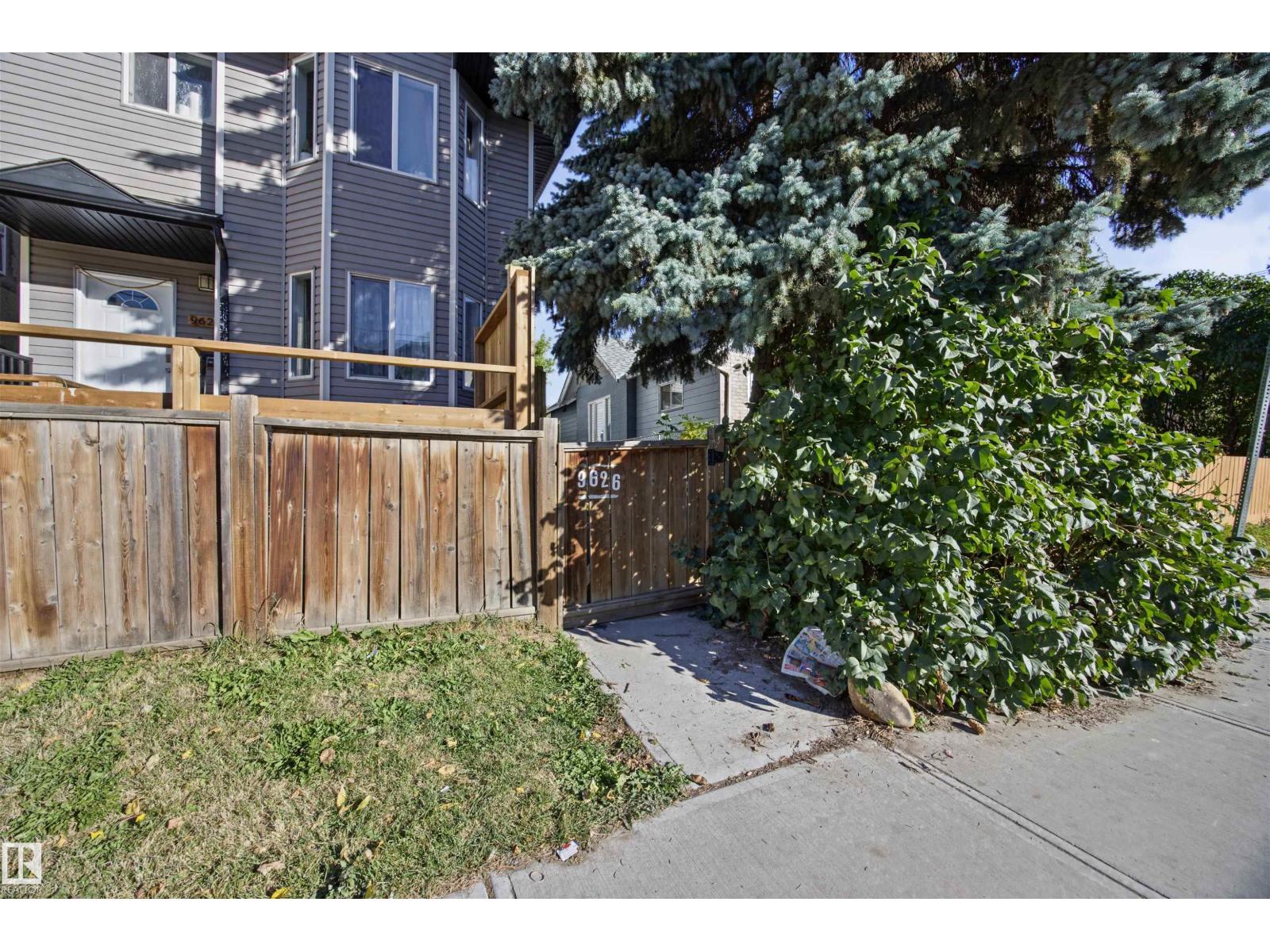 9626 106 Av Nw Property Photo 45