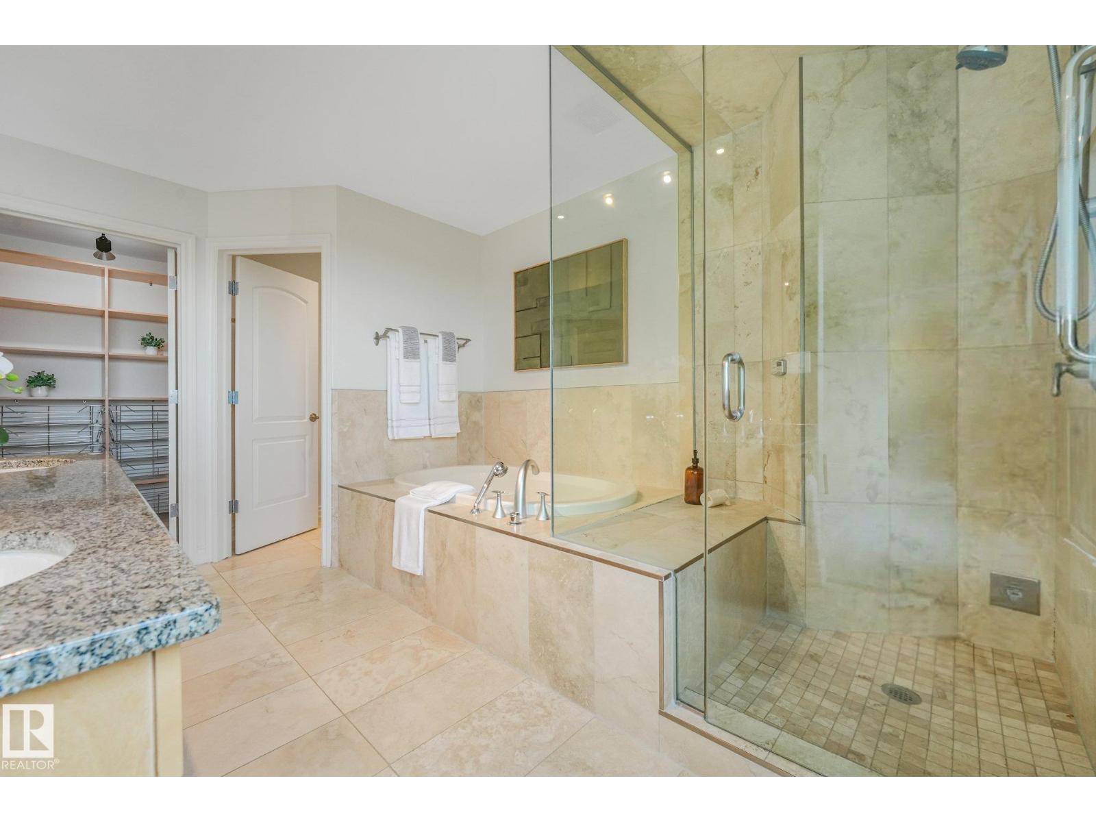 #902 10108 125 St Nw Property Photo 27