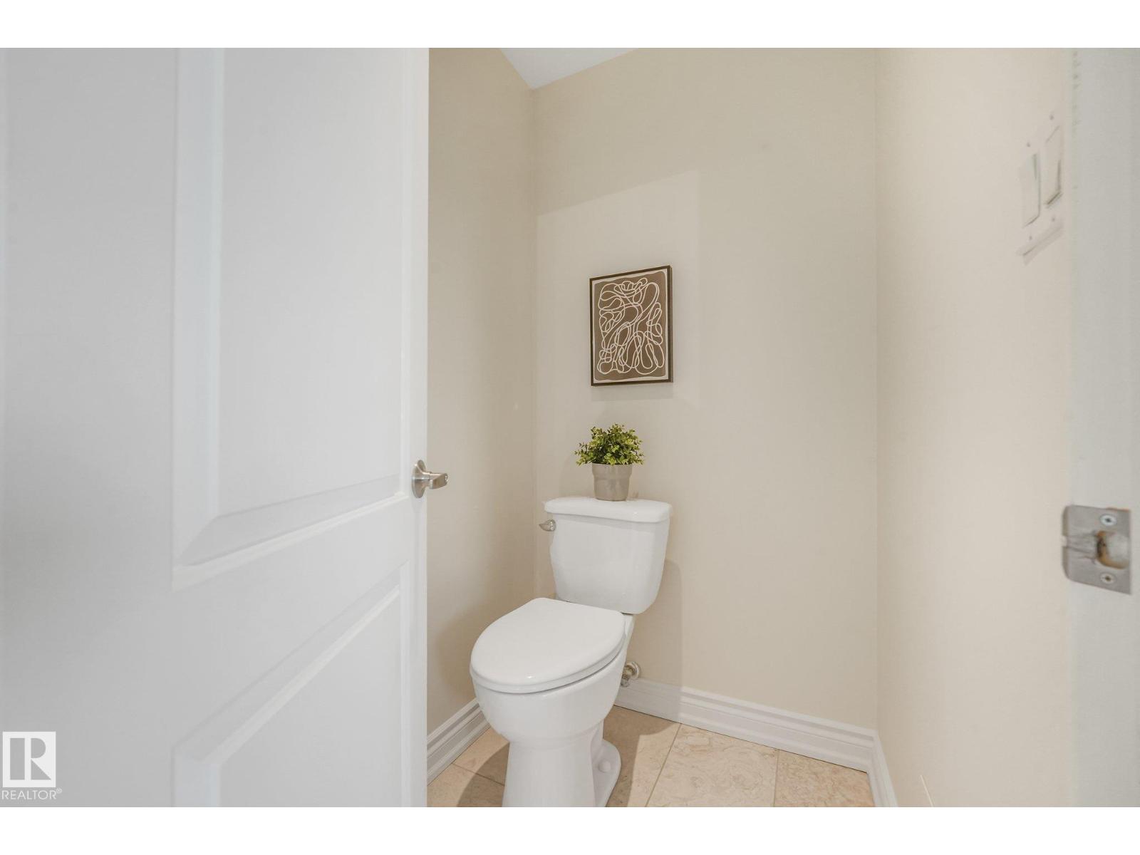 #902 10108 125 St Nw Property Photo 29