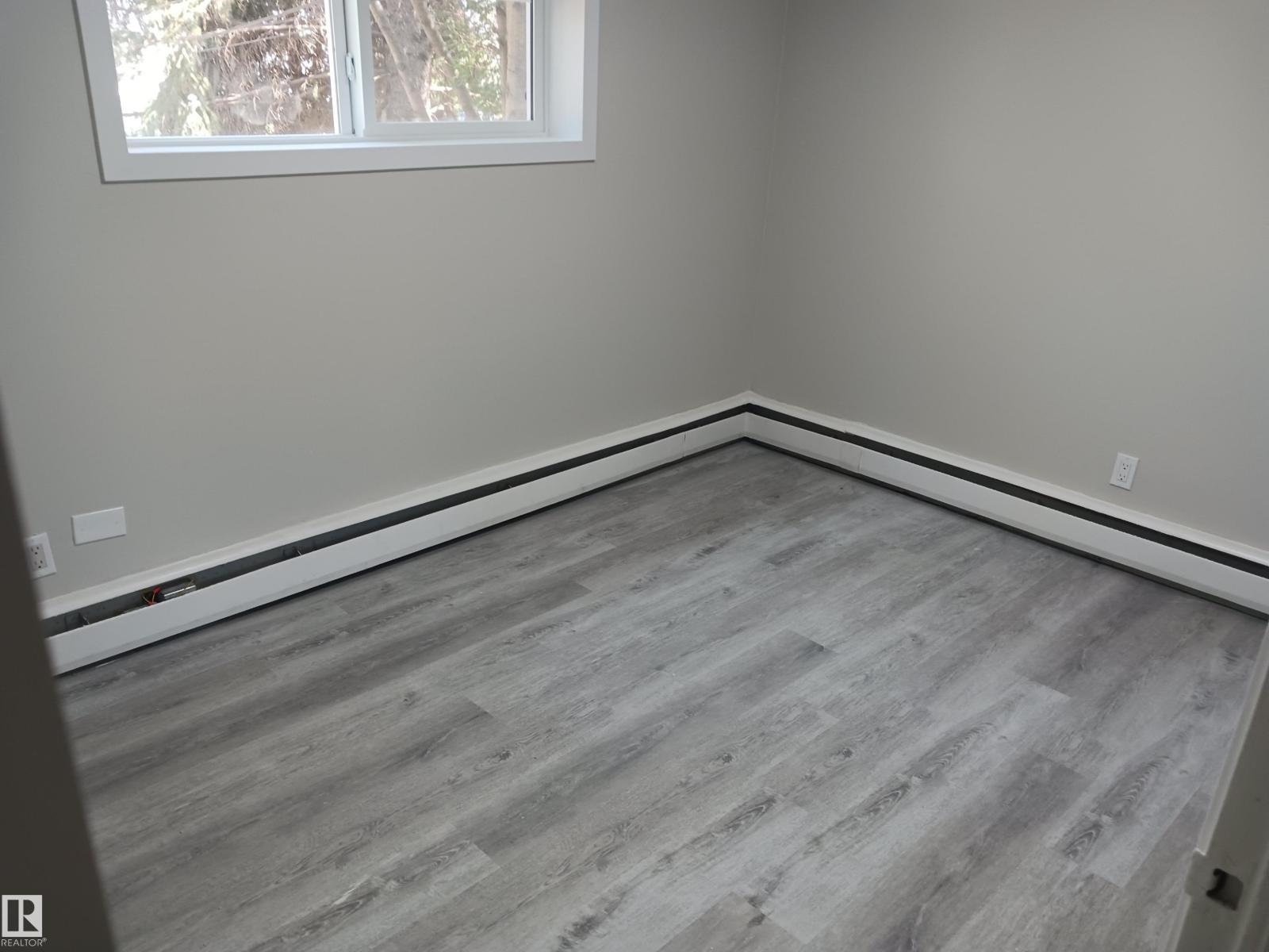 #2 10045 154 St Nw Property Photo 6