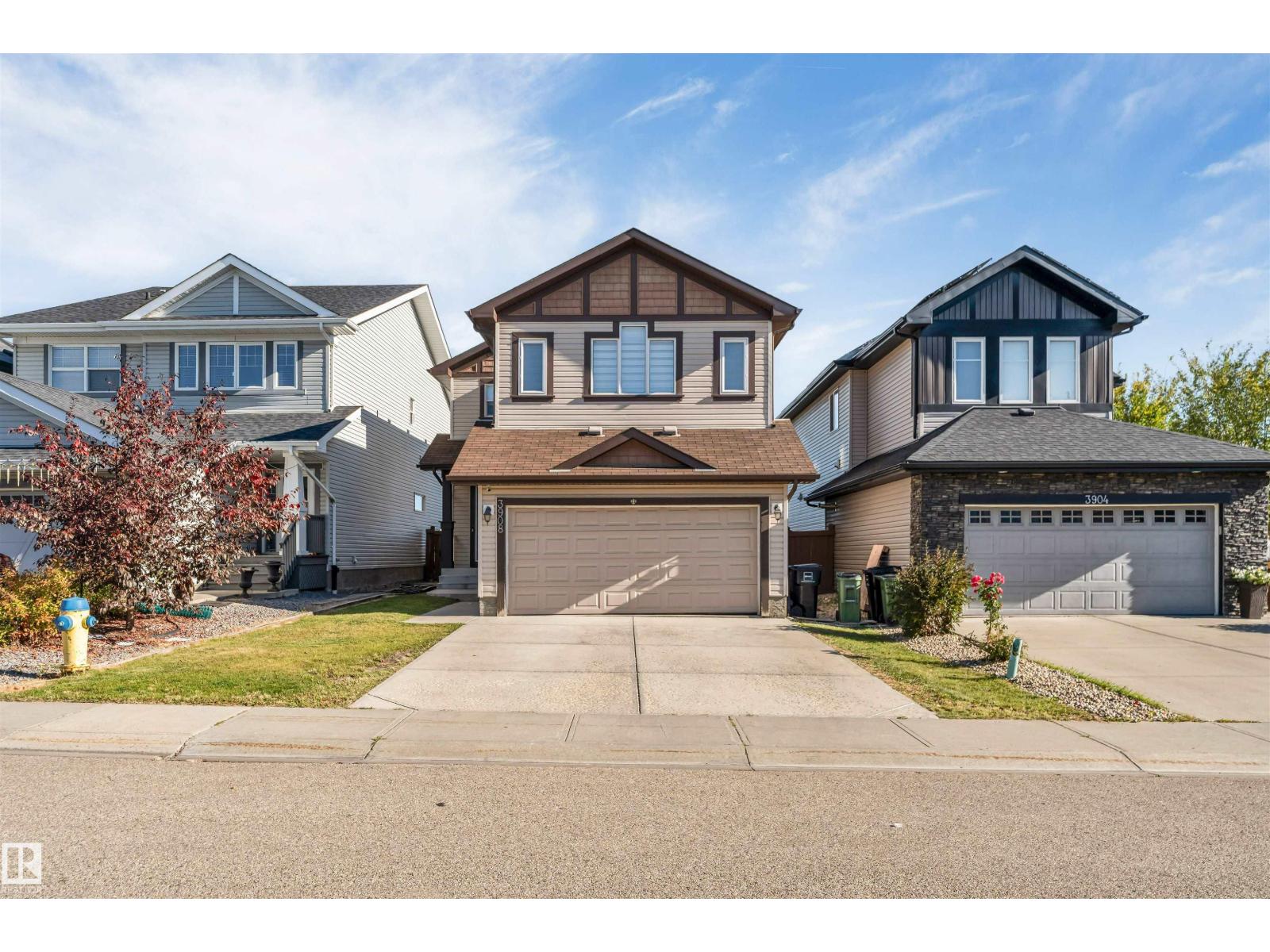3908 166 Av Nw Property Photo 1