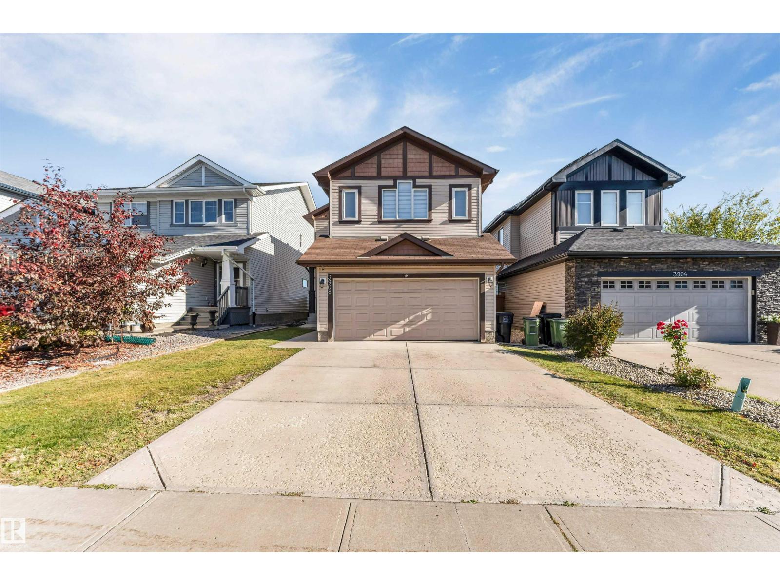 3908 166 Av Nw Property Photo 2