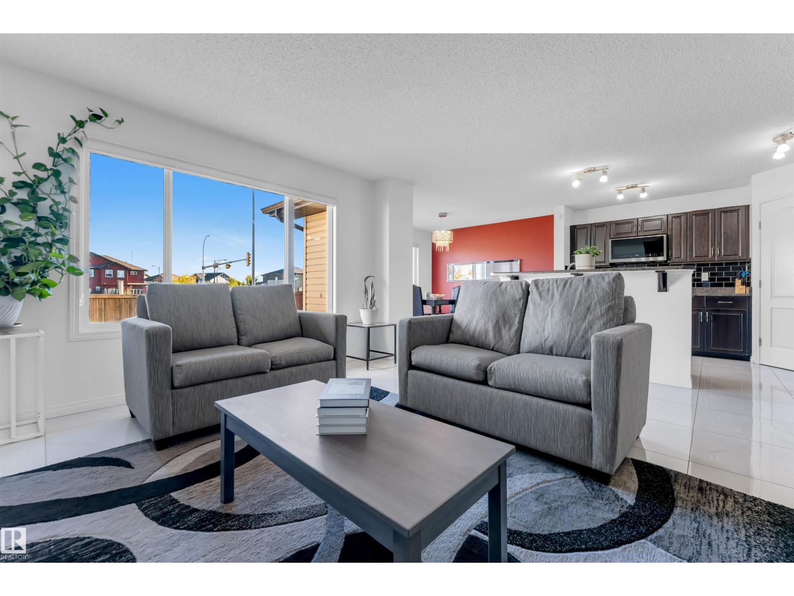 3908 166 Av Nw Property Photo 13
