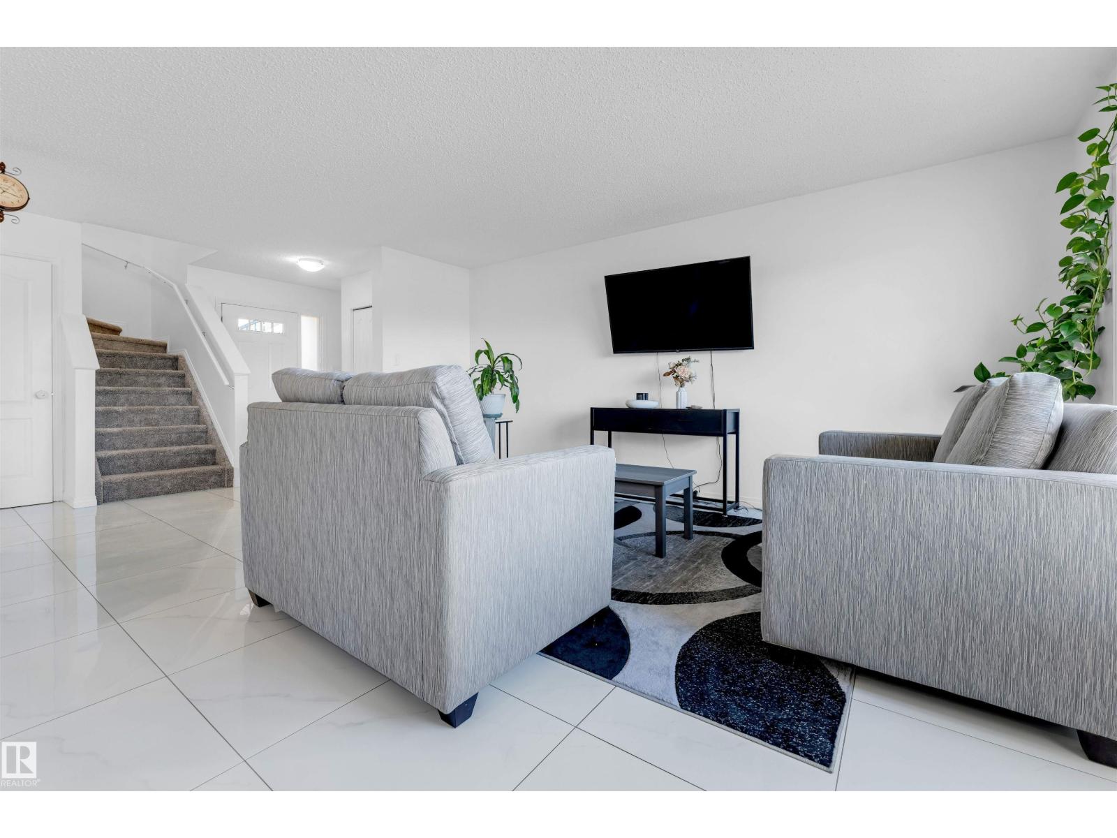 3908 166 Av Nw Property Photo 15