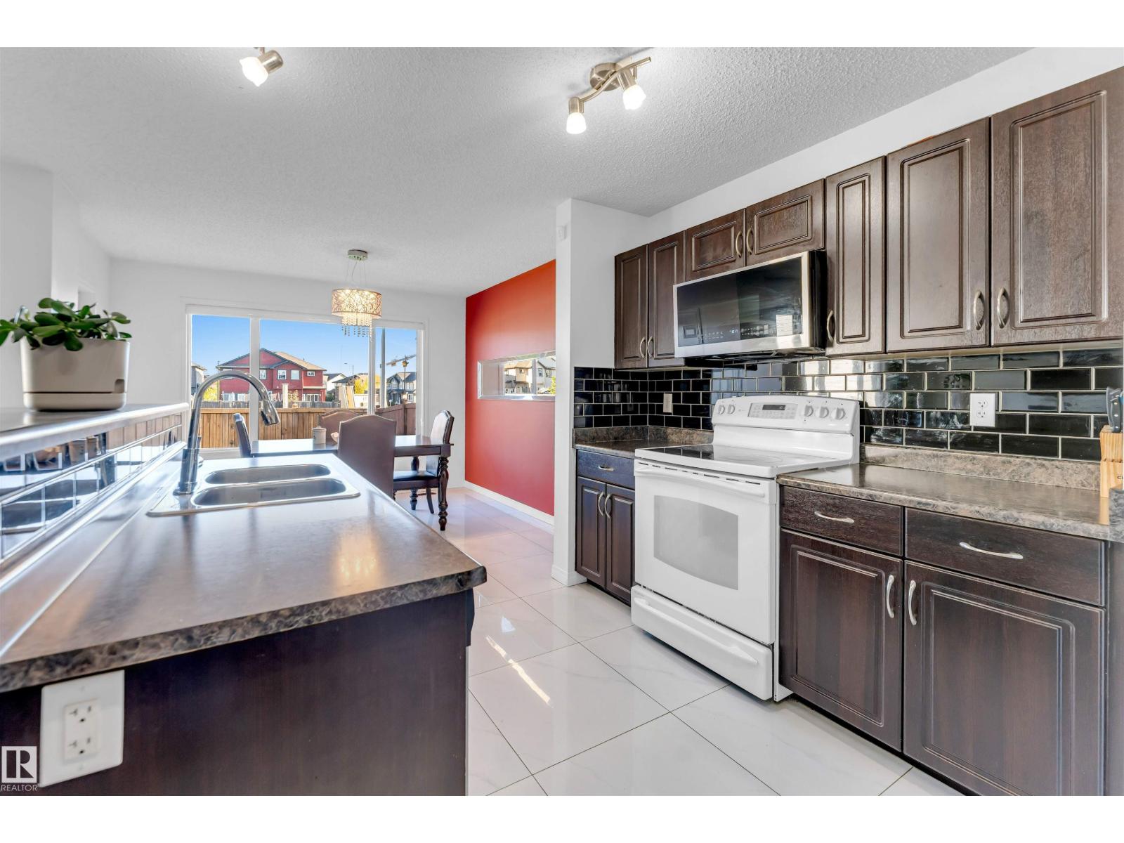 3908 166 Av Nw Property Photo 18