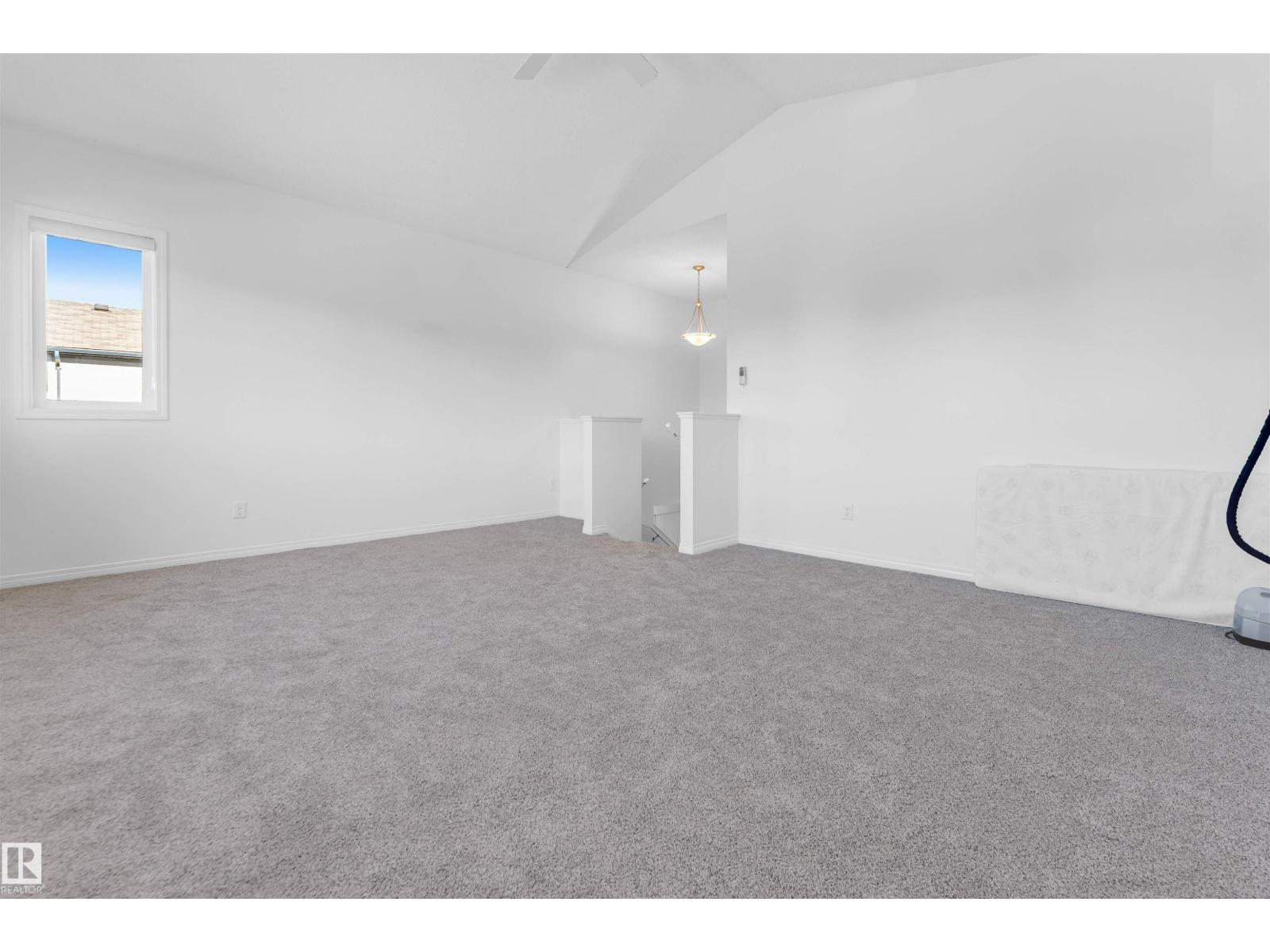 3908 166 Av Nw Property Photo 24
