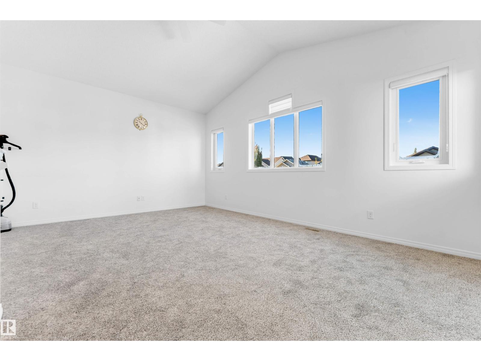3908 166 Av Nw Property Photo 26