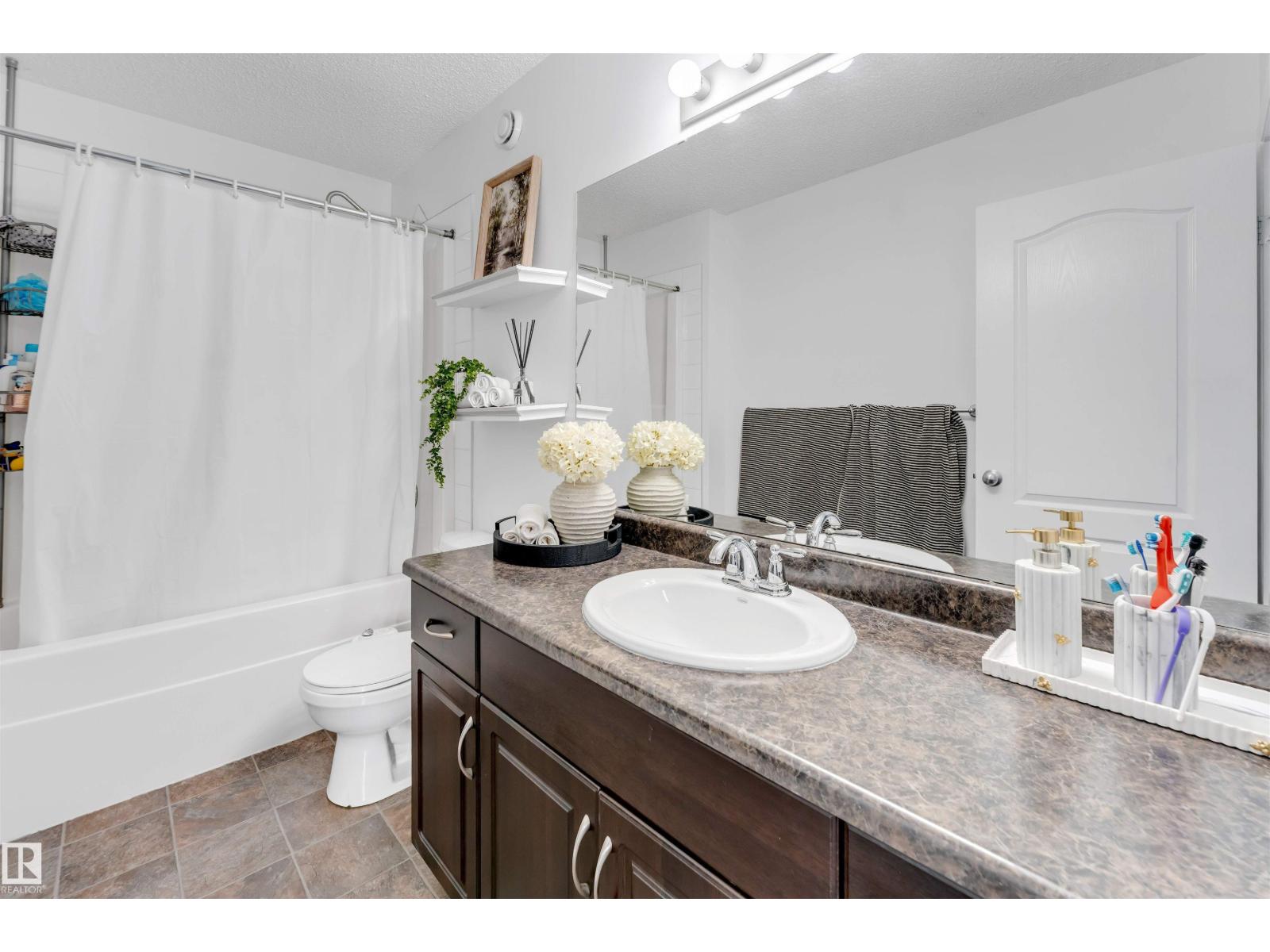 3908 166 Av Nw Property Photo 31