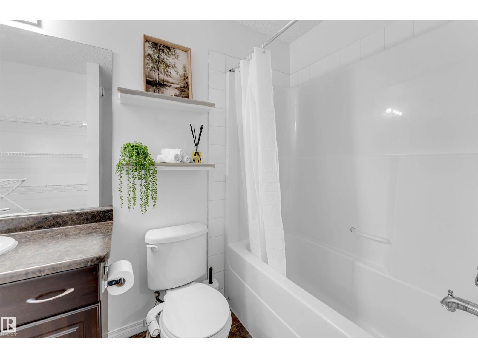 3908 166 Av Nw Property Photo 36