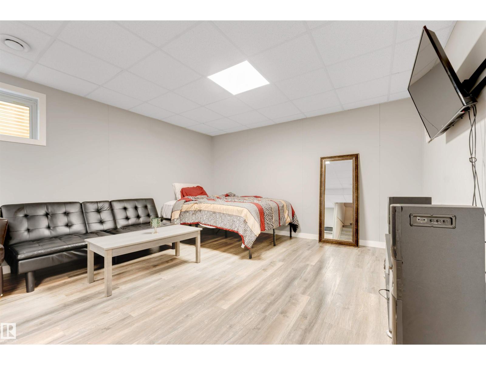 3908 166 Av Nw Property Photo 40