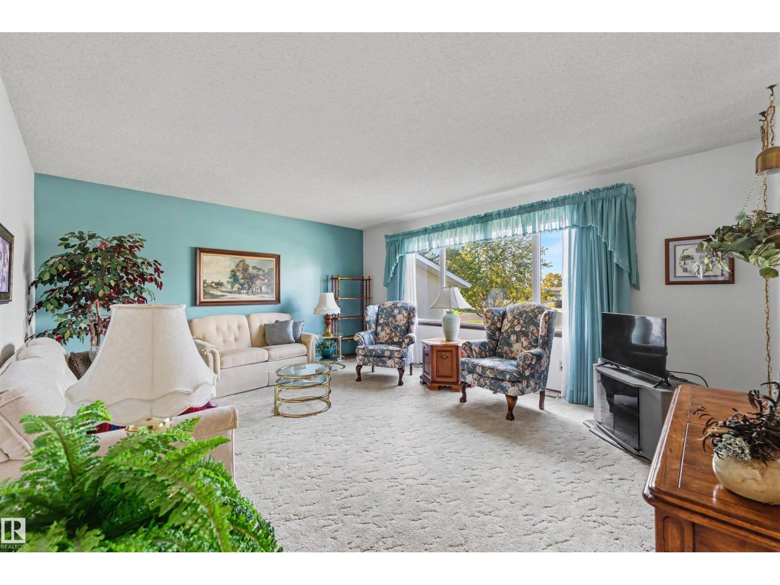 9703 104 St Property Photo 5