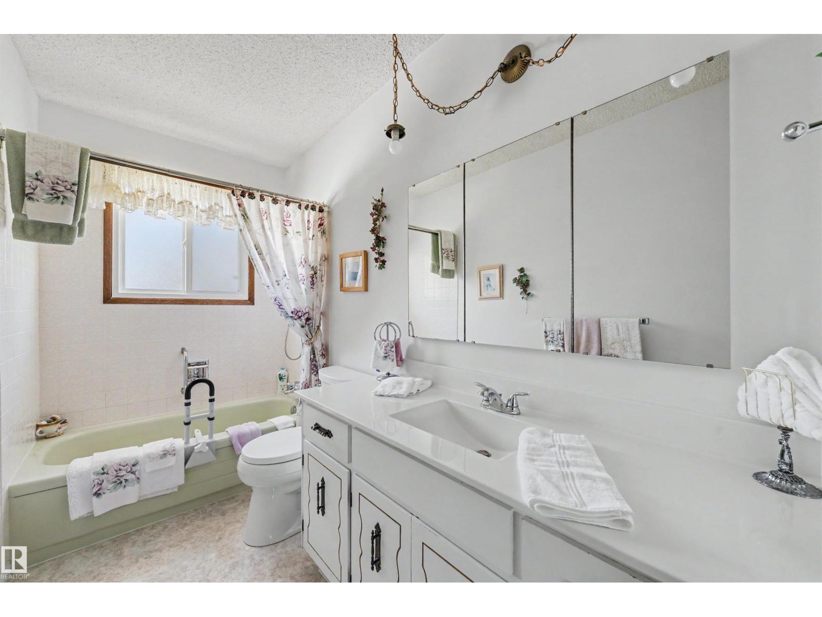 9703 104 St Property Photo 12