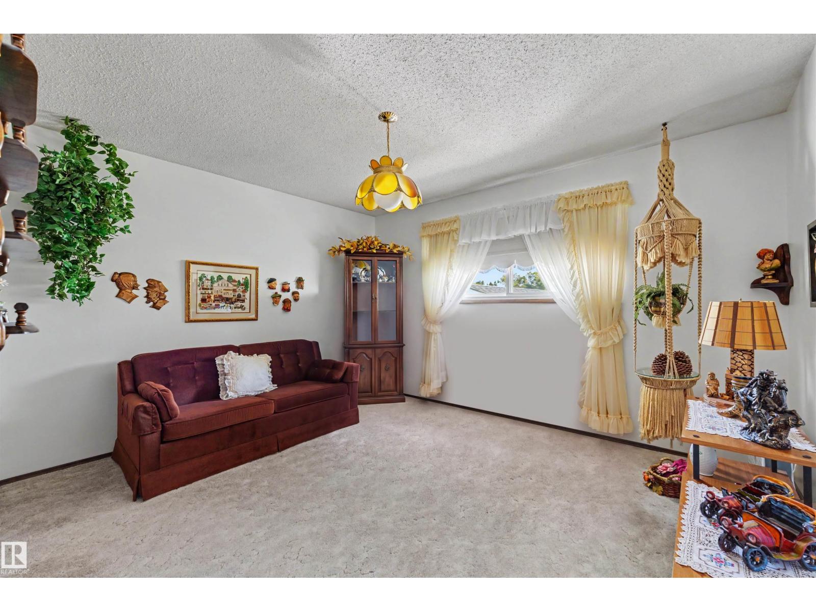 9703 104 St Property Photo 14