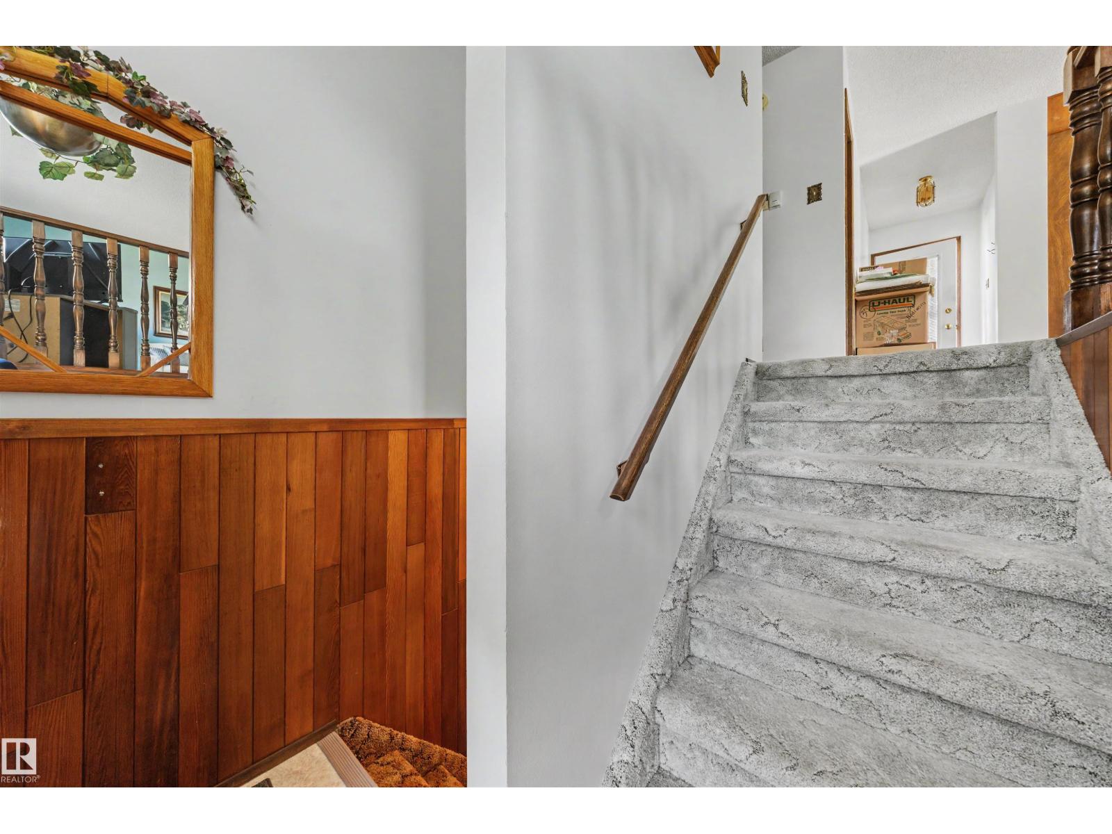 9703 104 St Property Photo 15