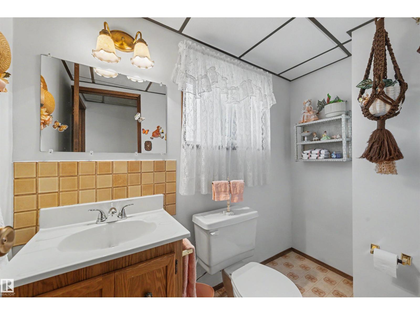 9703 104 St Property Photo 20