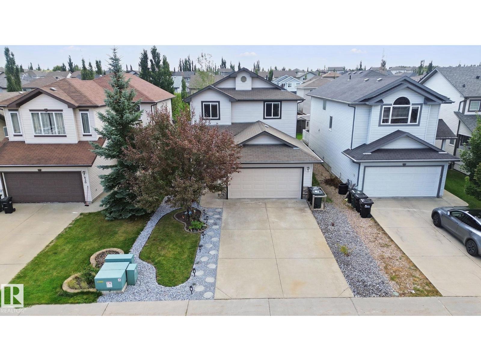 628 FOXTAIL LN