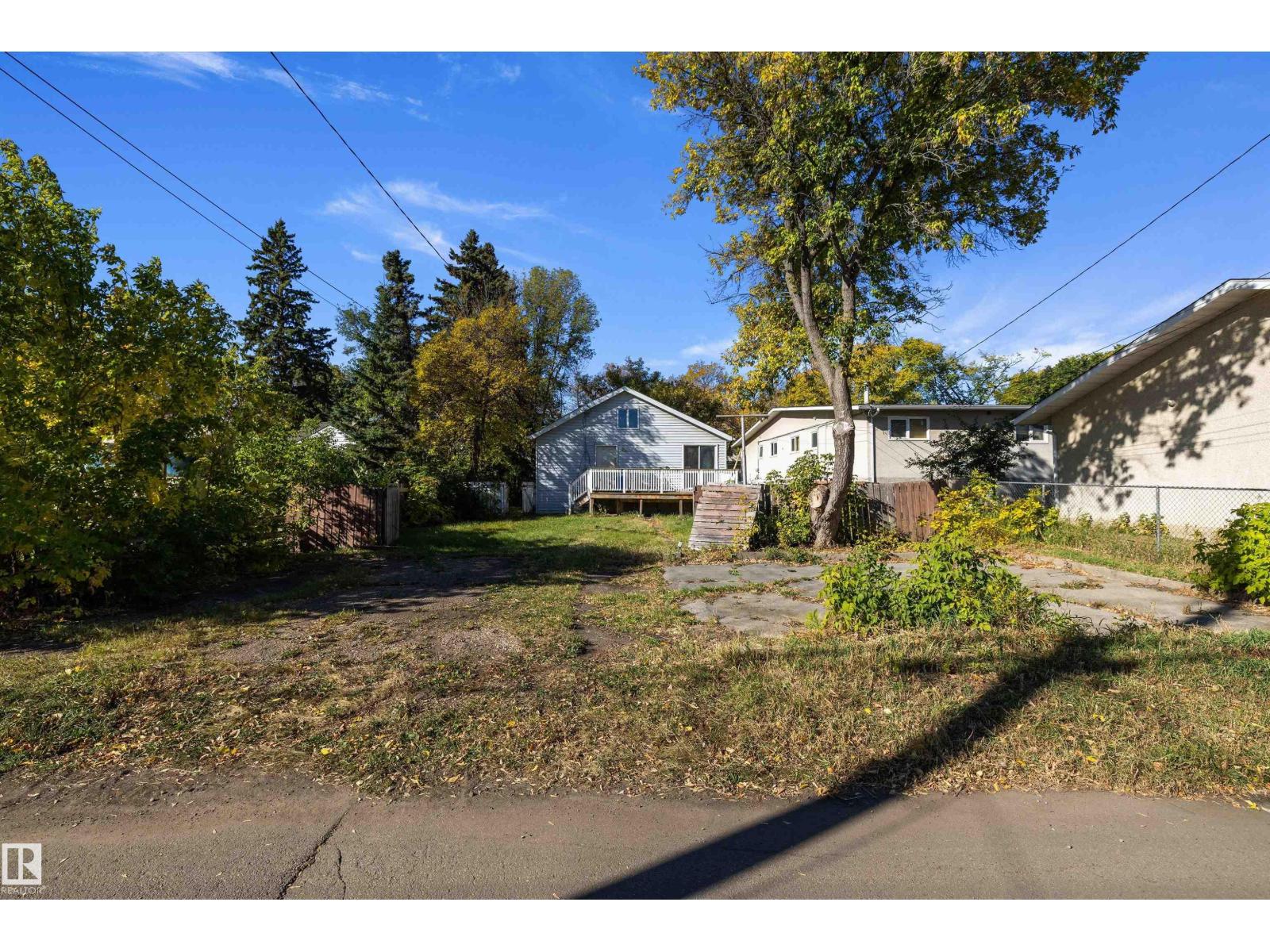 12043 87 St Nw Property Photo 9