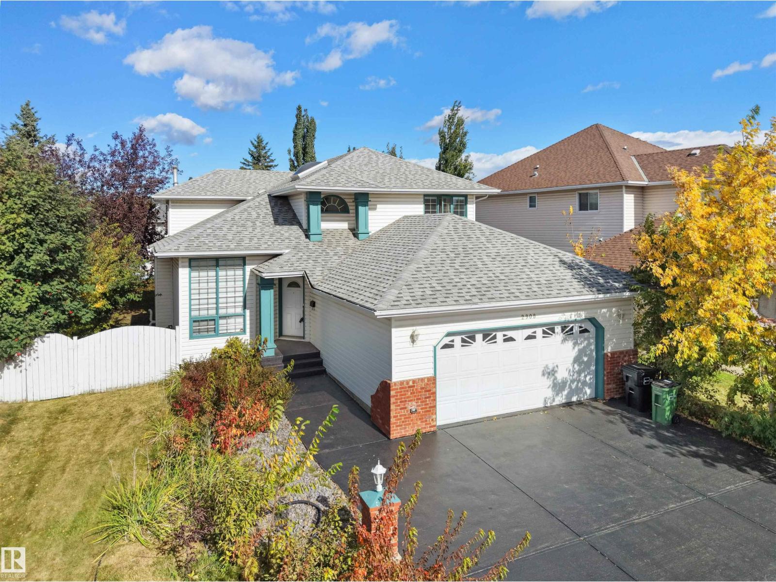 2908 44a Av Nw Property Photo 2