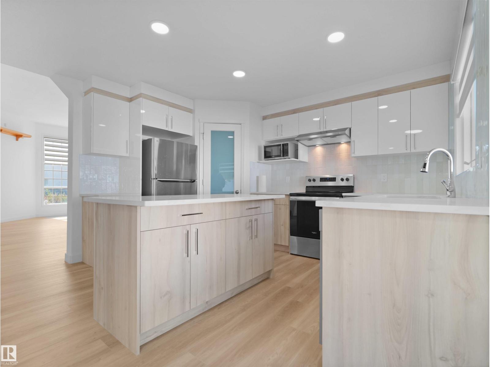 2908 44a Av Nw Property Photo 17