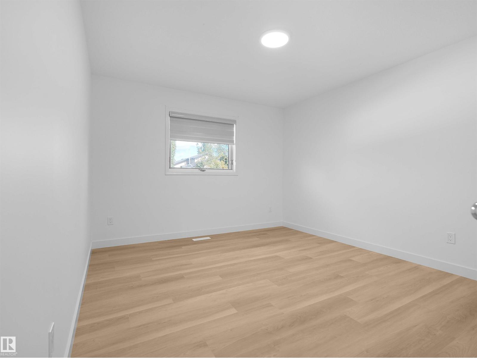 2908 44a Av Nw Property Photo 33