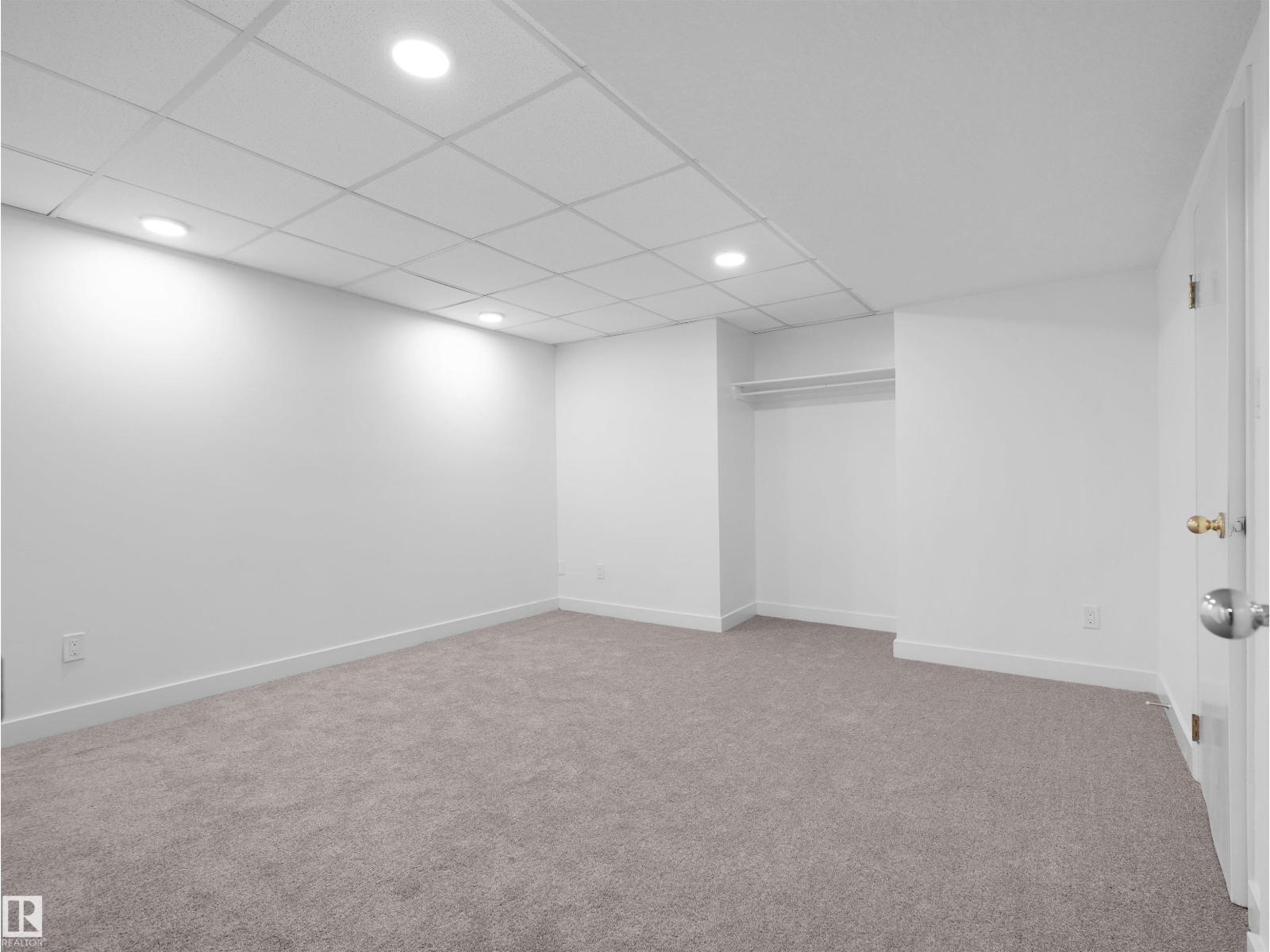 2908 44a Av Nw Property Photo 43