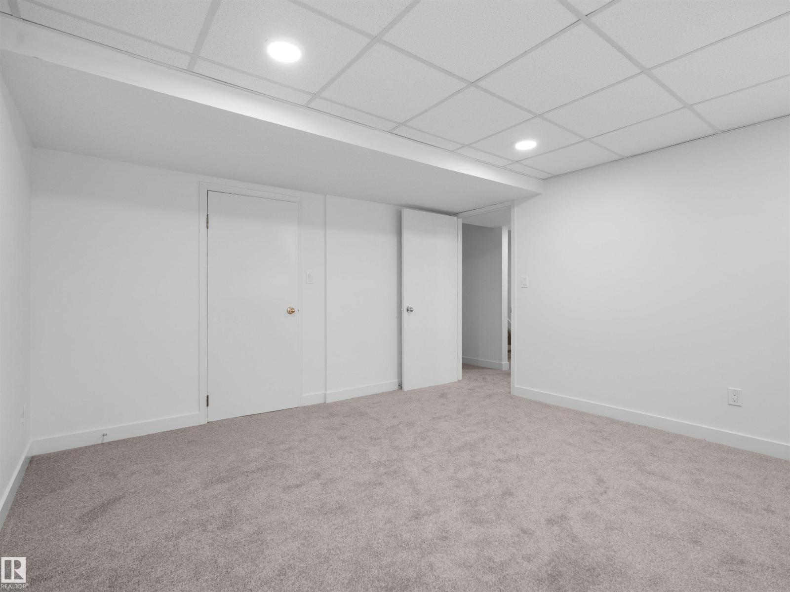 2908 44a Av Nw Property Photo 44