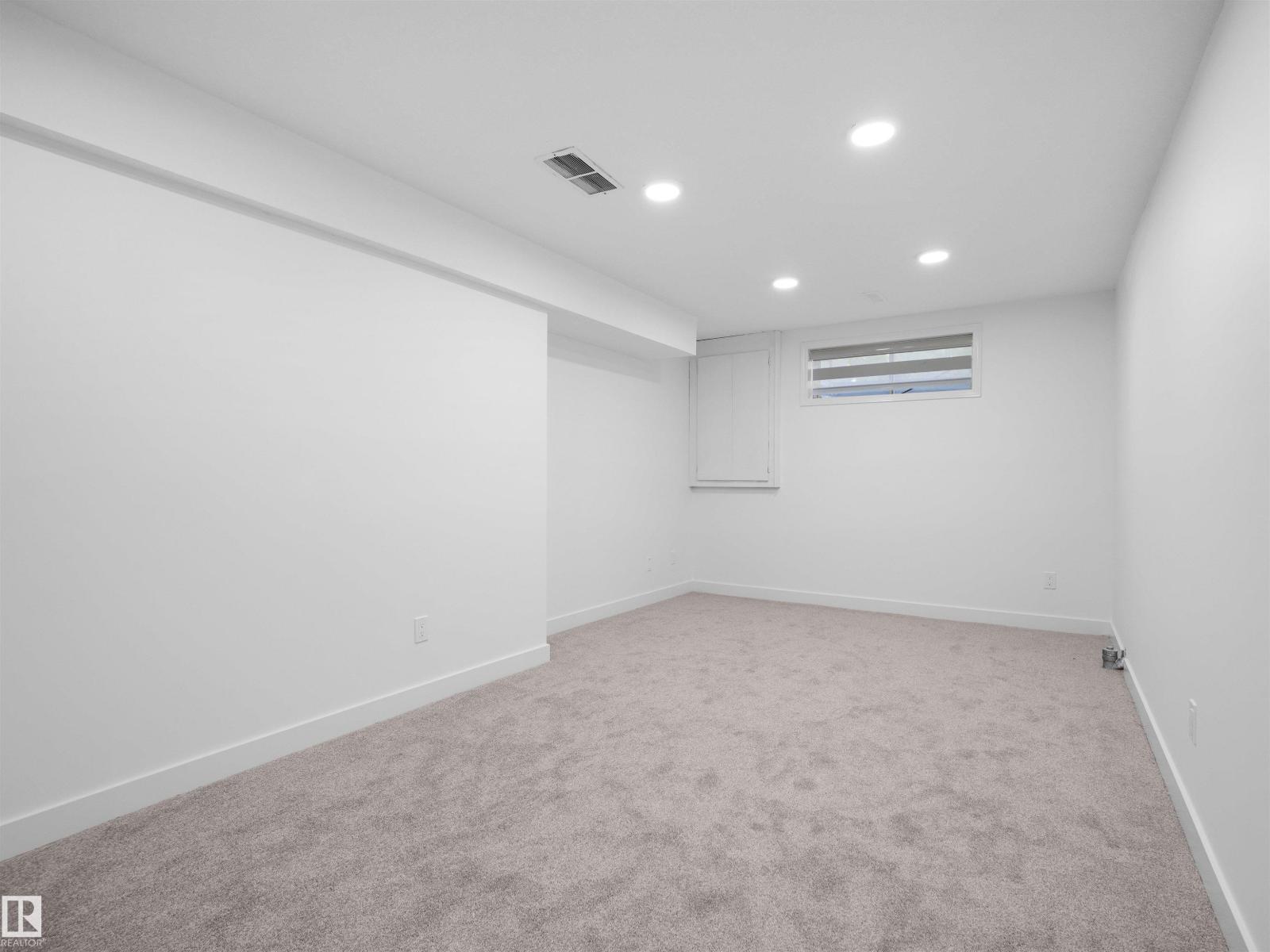 2908 44a Av Nw Property Photo 47