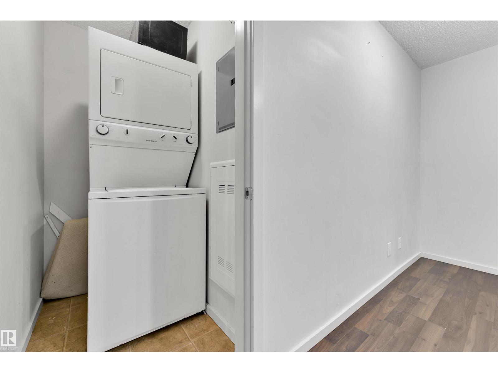 #326 5515 7 Av Sw Property Photo 24