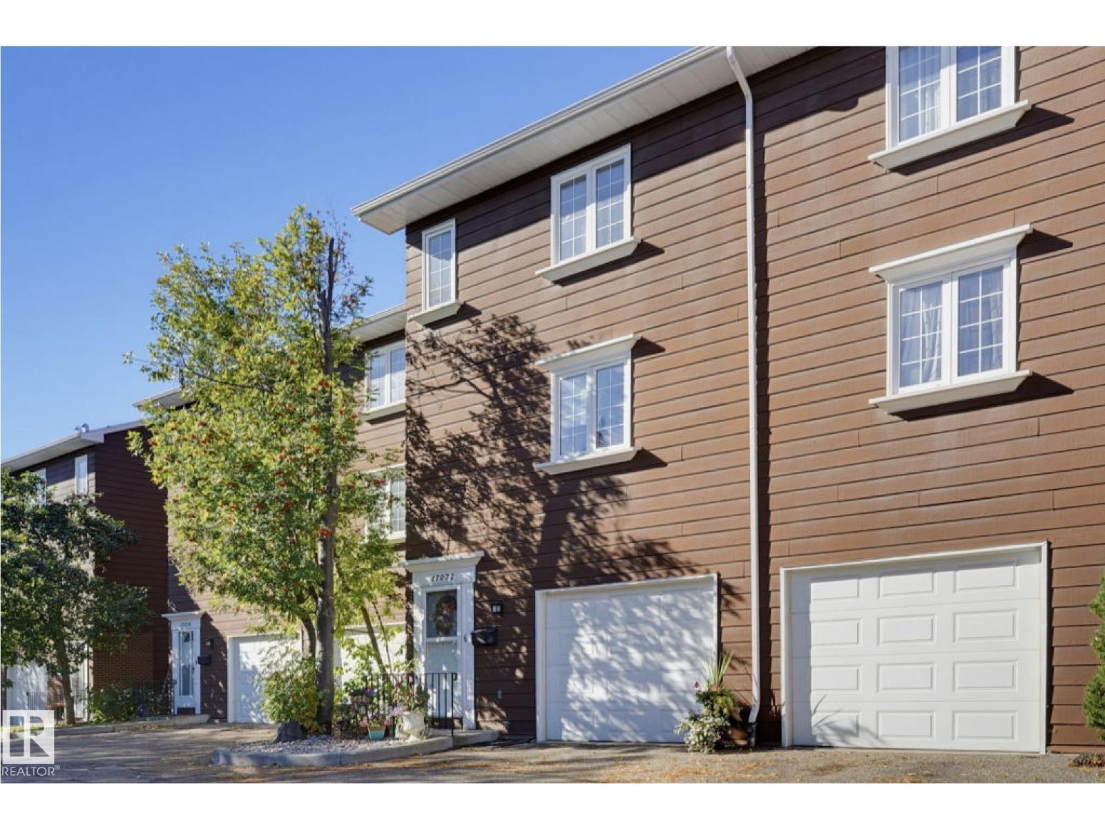 17072 67 Av Nw Property Photo 2
