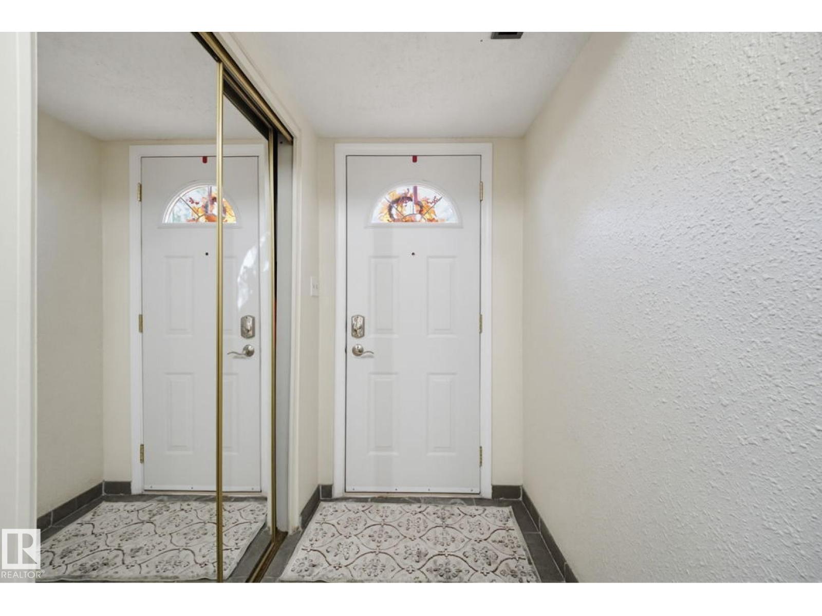 17072 67 Av Nw Property Photo 3