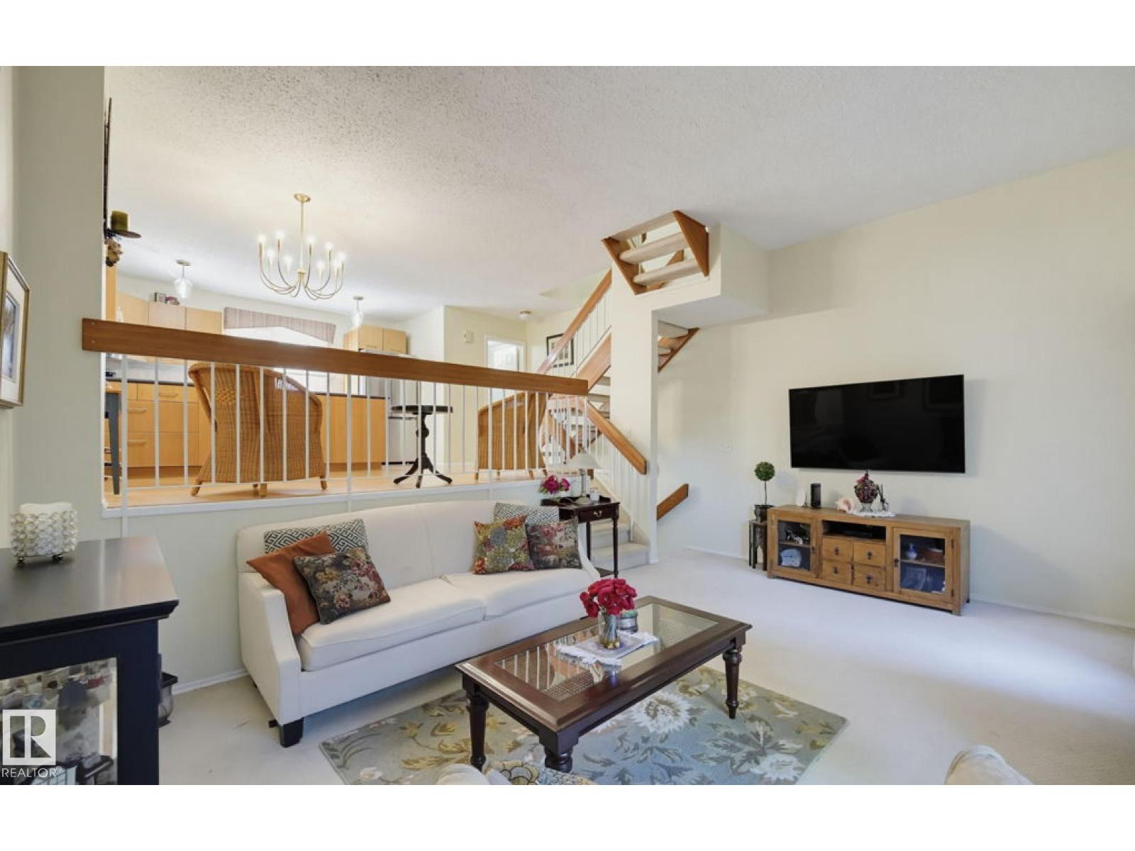 17072 67 Av Nw Property Photo 4