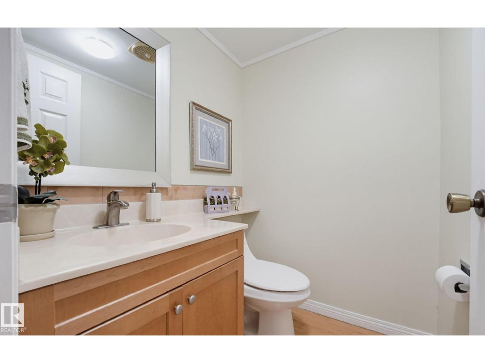 17072 67 Av Nw Property Photo 12