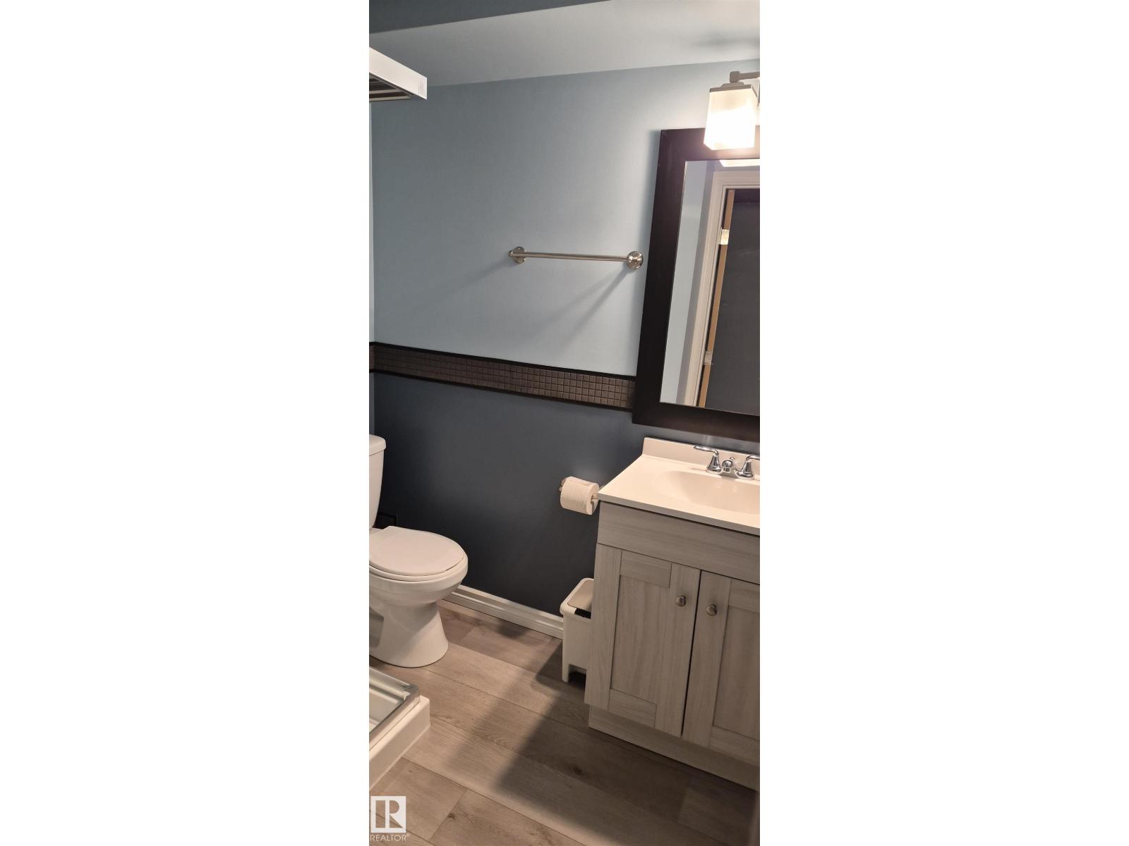 10523 105 St Property Photo 28