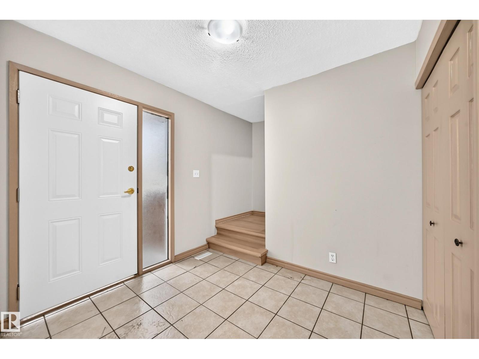 10919 69 Av Nw Property Photo 5