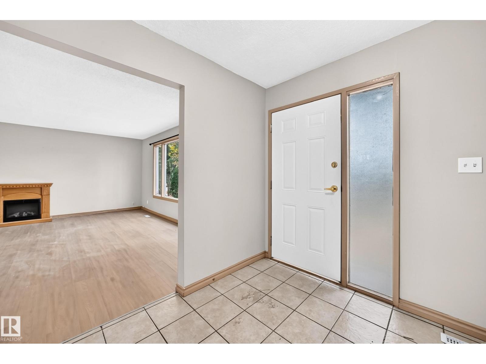 10919 69 Av Nw Property Photo 6