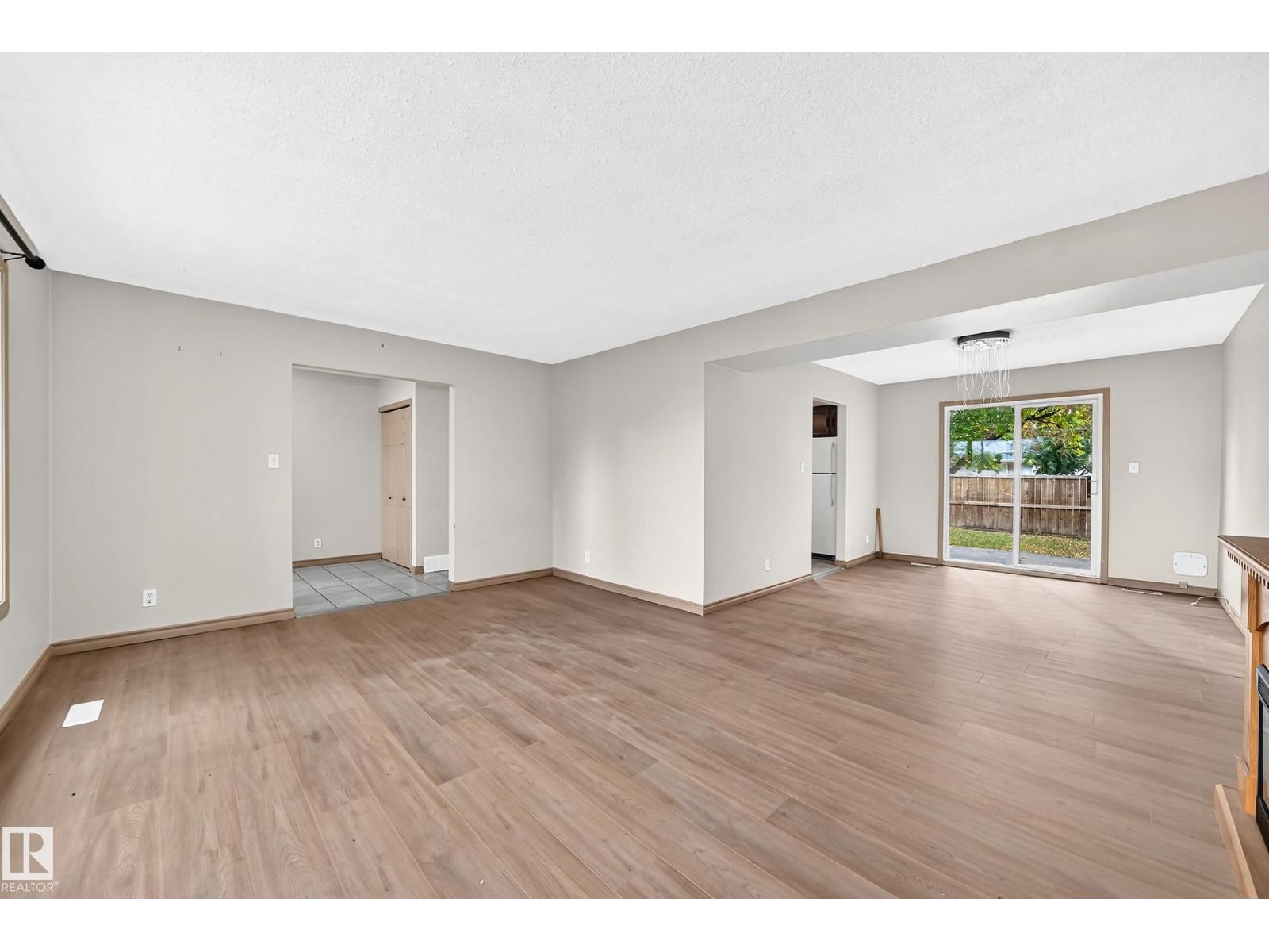 10919 69 Av Nw Property Photo 14