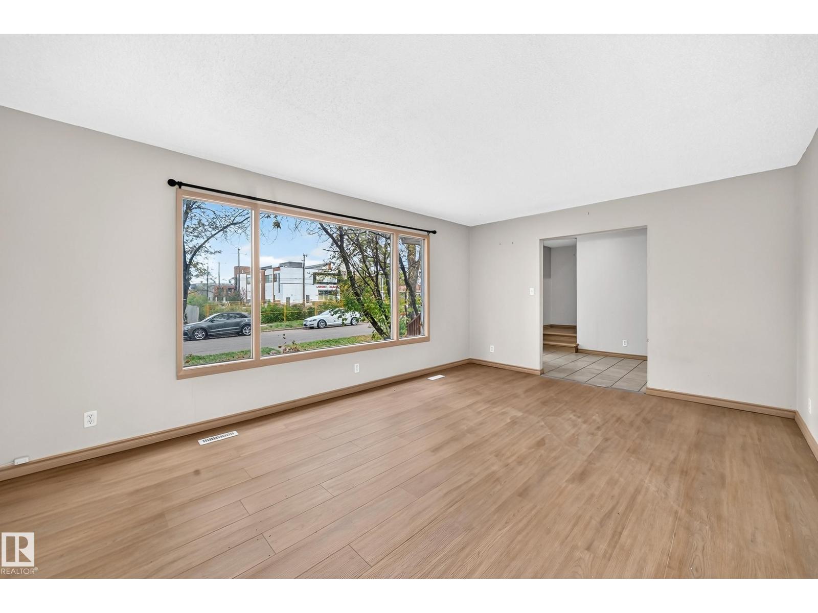 10919 69 Av Nw Property Photo 15