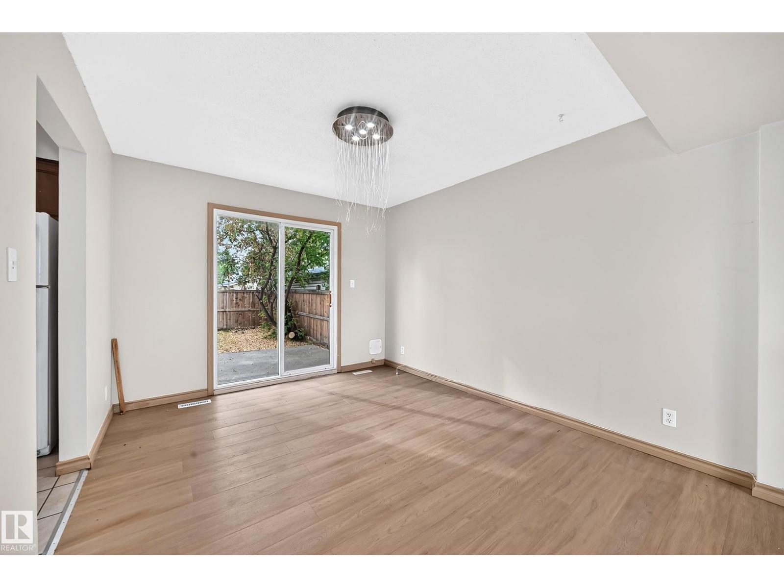 10919 69 Av Nw Property Photo 18